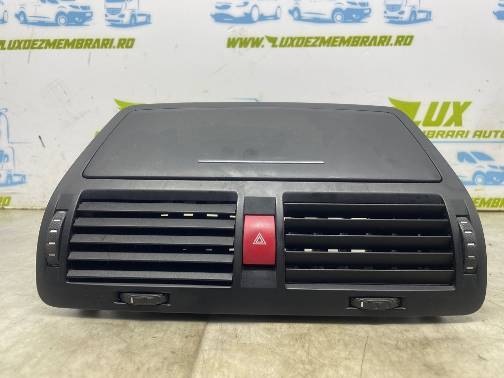 Grila ventilatie bord 1z0820951 Skoda Octavia 2 [2004 - 2008] 2.0 tdi BMN