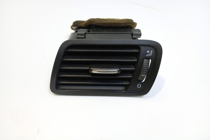 Grila ventilatie bord 3C1819701E Volkswagen VW Passat B6 [2005 - 2010]