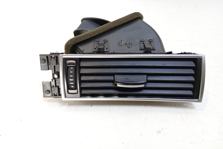 Grila ventilatie bord 4F1820902D Audi A6 4F/C6 [2004 - 2008]