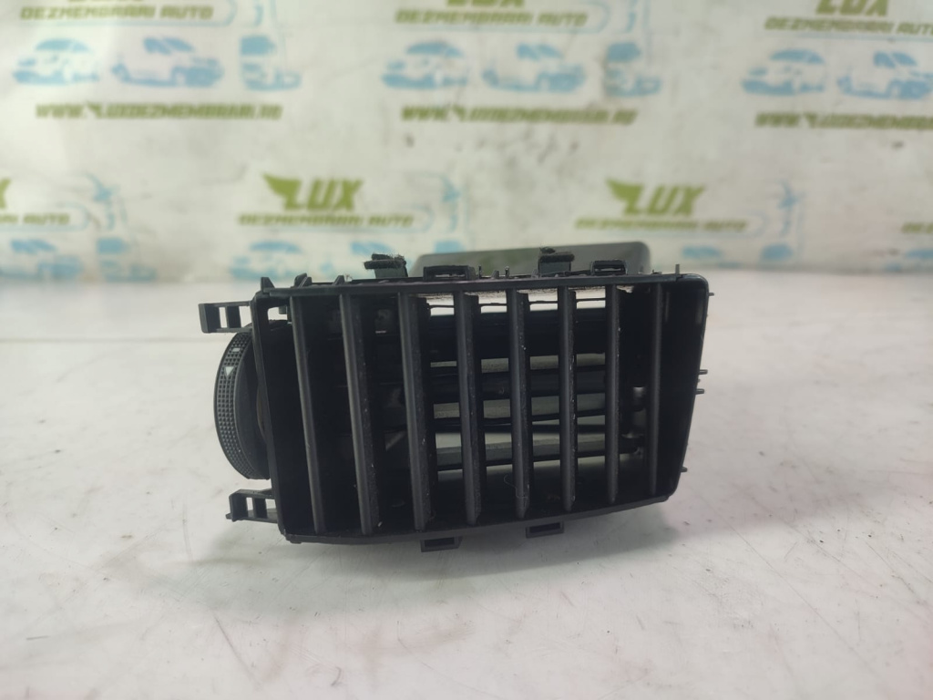 Grila ventilatie bord 565819702 Skoda Kodiaq [2017 - 2020] 2.0 tdi DFHA