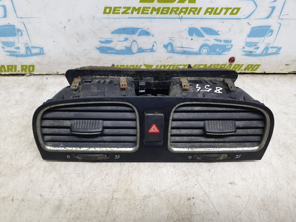Grila ventilatie bord 5k0819728 Volkswagen VW Golf 6 [2008 - 2015] 1.6 tdi cayc
