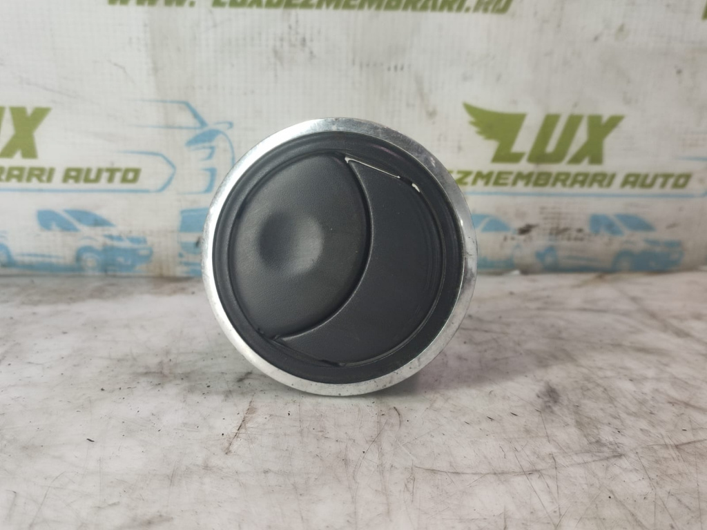 Grila ventilatie bord 687601987r Dacia Duster [facelift] [2013 - 2017] 1.5 dci K9K858