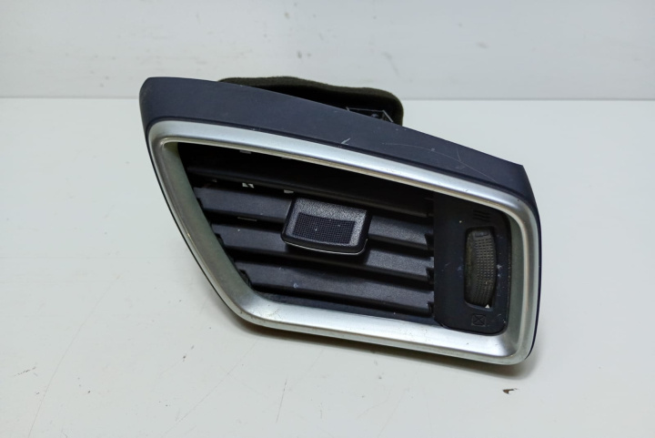 Grila Ventilatie bord 68760HV00B Nissan Qashqai 2 J11 [2013 - 2020]