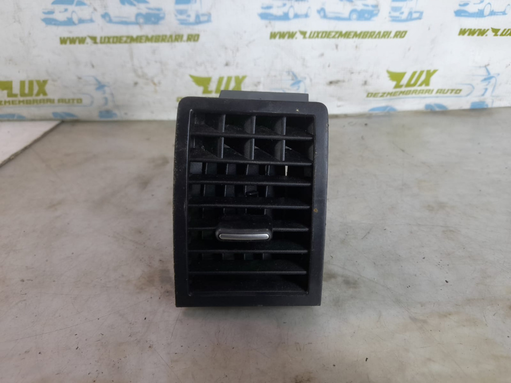 Grila ventilatie bord 7L6819704 Volkswagen VW Touareg generatia 1 7L [2002 - 2007] 2.5 tdi BAC