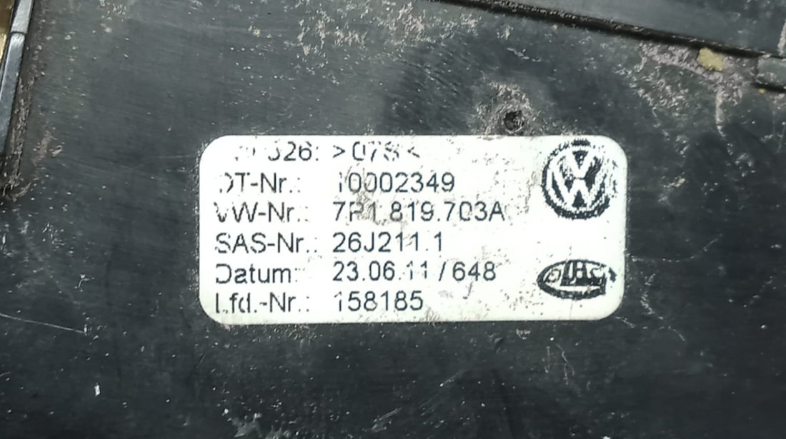 Grila ventilatie bord 7P1819703A Volkswagen VW Touareg generatia 2 7P [2010 - 2014]