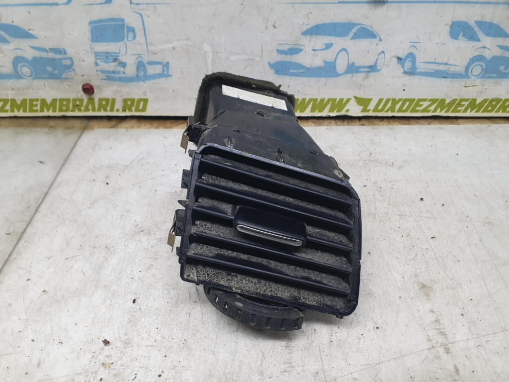 Grila ventilatie bord 7p6819727 Volkswagen VW Touareg generatia 2 7P [2010 - 2014]