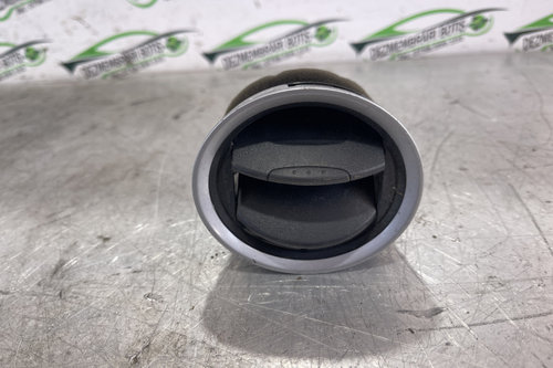 Grila ventilatie bord 7S6HA018B09 / 7S6H A018B09 Ford Fiesta 5 [2001 - 2007] Hatchback 3-usi 1.3 MT ...