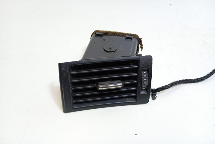 Grila ventilatie bord 8E0820901F Audi A4 B7 [2004 - 2008]