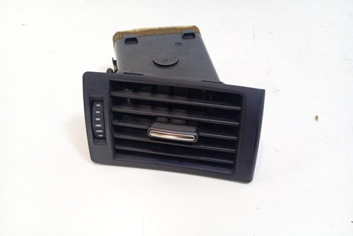 Grila ventilatie bord 8E0820902F Audi A4 B7 [2004 - 2008]