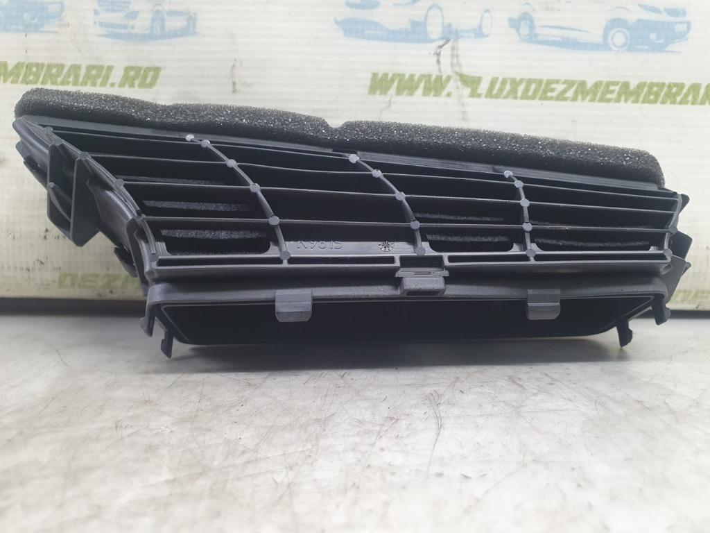 Grila ventilatie bord 8t1819389 Audi A5 8T [facelift] [2011 - 2016] 2.0 tdi CGL