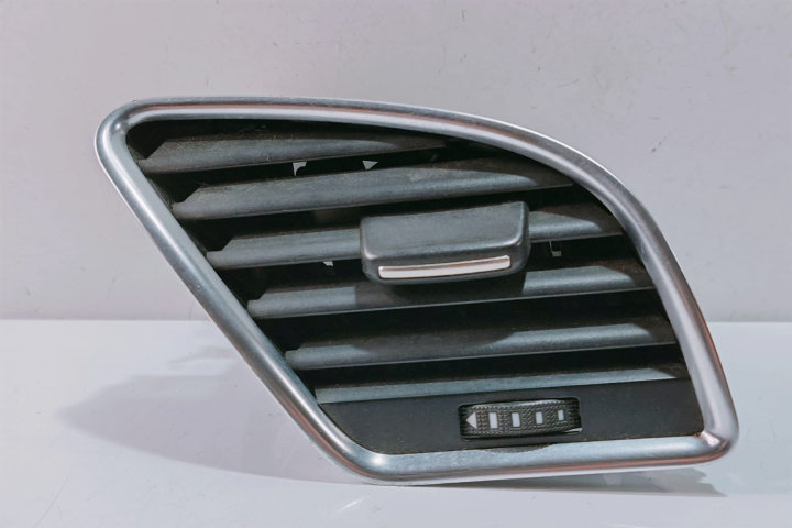 Grila Ventilatie bord 8T1820902B Audi A4 B8/8K [2007 - 2011]