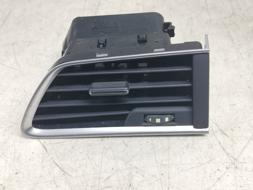 Grila ventilatie bord 9686445377 Peugeot 508 [2010 - 2014] 2.0 hdi + hybrid RHC RH02
