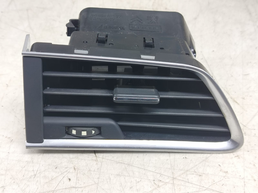 Grila ventilatie bord 9686457377 Peugeot 508 [2010 - 2014] 2.0 hdi + hybrid RHC RH02