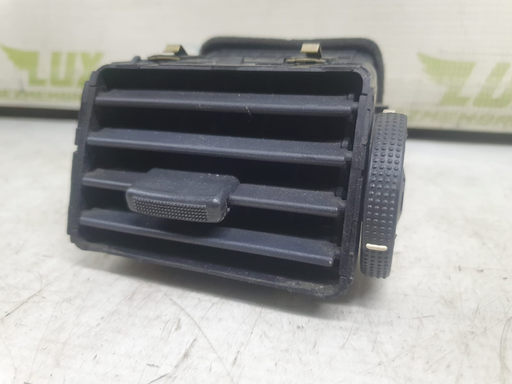 Grila ventilatie bord 97490-2e000 Hyundai Tucson [2004 - 2010] 2.0 crdi D4EA