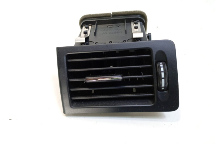 Grila ventilatie bord A2048301354 Mercedes-Benz C-Class W204/S204 [2007 - 2012]