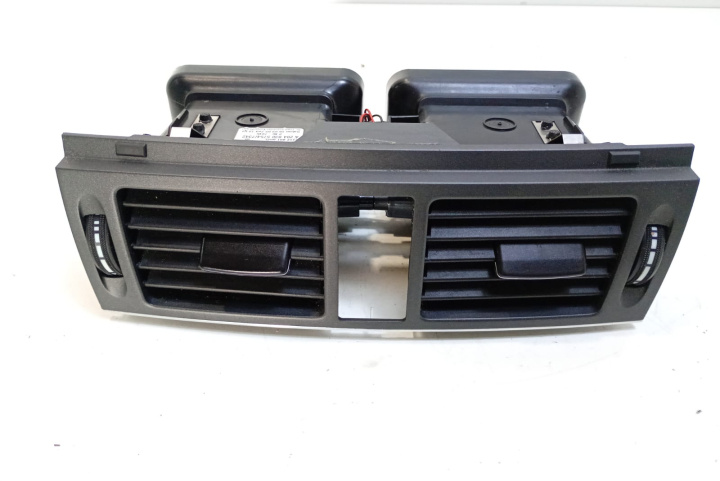 Grila ventilatie bord A2048305754 Mercedes-Benz C-Class W204/S204 [2007 - 2012]