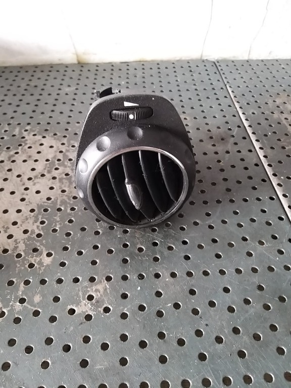 Grila ventilatie bord alfa romeo 147 937