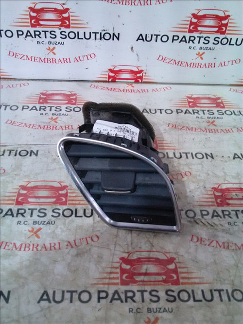 Grila ventilatie bord AUDI A4 B8 2.0 TDI an fabr. 2011
