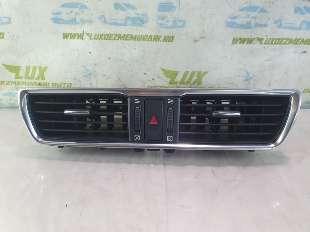 Grila ventilatie bord BHN16491X Mazda 3 BM [2013 - 2016] 2.0 benzina