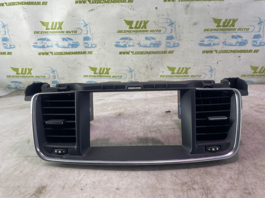Grila ventilatie bord centrala 9586457877 Peugeot 508 [2010 - 2014] 1.6 hdi 9h05