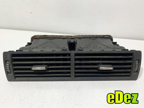 Grila ventilatie bord centrala Audi A4 (2004-2008) [8EC, B7] 8E0820951H