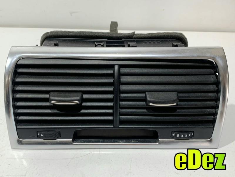Grila ventilatie bord centrala Audi Q7 (2006-2010) [4L] 4L0820951