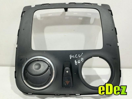 Grila ventilatie bord centrala Dacia Logan 2 (2012-2017) 682601926R