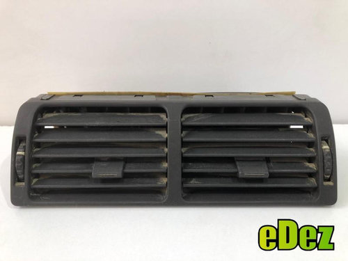 Grila ventilatie bord centrala Land Rover P38