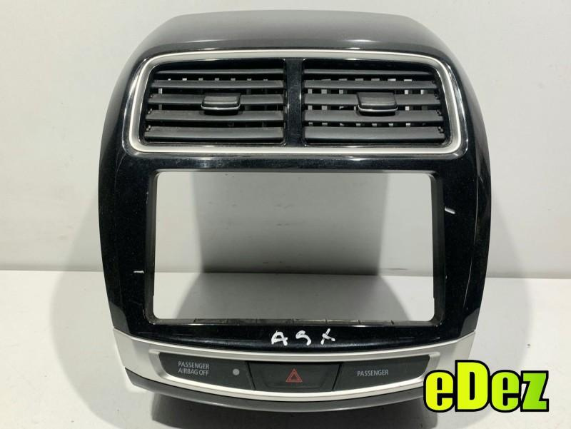 Grila ventilatie bord centrala Mitsubishi ASX facelift (2012-2016) 120013469