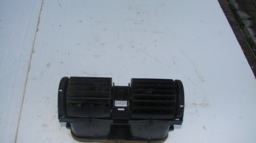 Grila ventilatie bord centrala Opel Astra G [1998 - 2009] wagon 5-usi 2.0 DI MT (82 hp) (F35_)