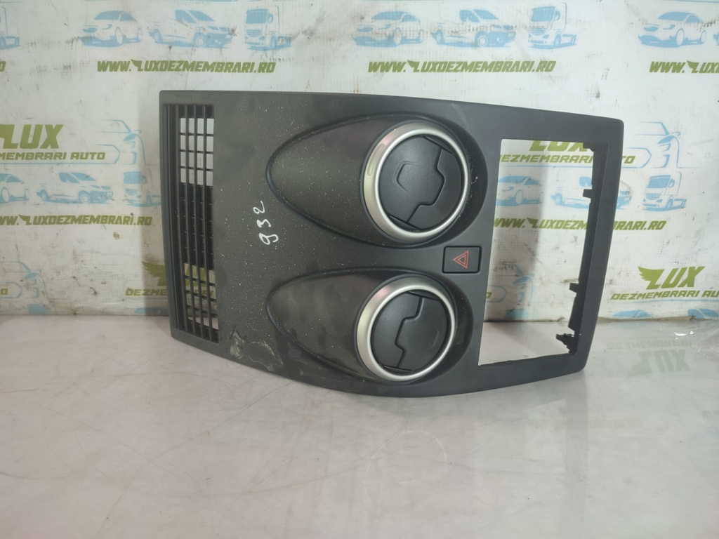 Grila ventilatie bord centrala P10381A77100 Nissan Qashqai J10 [facelift] [2010 - 2014] 1.5 dci k9k430