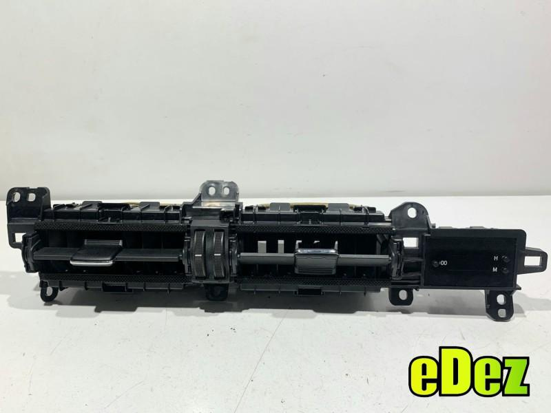 Grila ventilatie bord centrala Toyota Corolla (2012-2018) 55670-02400