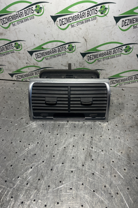 Grila ventilatie bord centru 4L0 820 951/P Audi Q7 4L [facelift] [2008 - 2015] Crossover 3.0 TDI tiptronic quattro (245 hp)