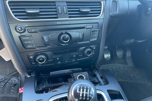 Grila ventilatie bord centru Audi A4 B8/8K [2007 - 2011] Sedan 4-usi 2.0 TDI MT (143 hp)