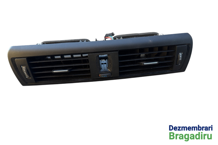 Grila ventilatie bord centru Cod: 9207116 9207116 BMW Seria 1 F20/F21 [2011 - 2015] Hatchback 5-usi 120d MT (184 hp) Pachet M Cod motor: N47D20C