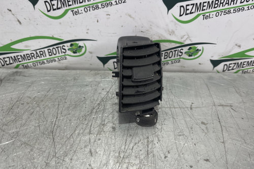 Grila ventilatie bord centru dreapta 13144402 Opel Zafira B [2005 - 2010] Minivan 5-usi 1.9 CDTI MT ...