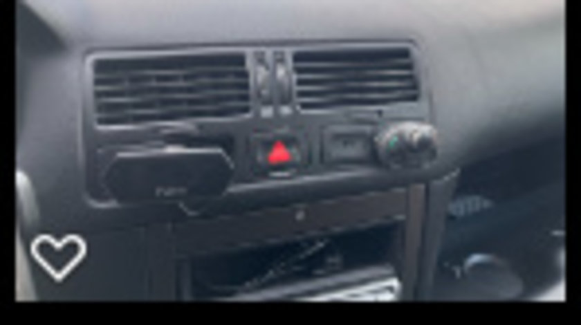 Grila ventilatie bord centru Volkswagen Bora [1998 - 2005] Sedan 1.6 16V MT (105 hp)