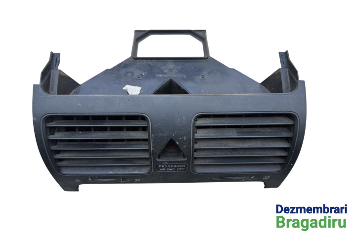 Grila ventilatie bord centru Volkswagen VW Jetta 5 [2005 - 2011] Sedan 4-usi 1.9 TDI MT (105 hp) Cod motor: BKC, Cod cutie: GQQ, Cod culoare: LA7W