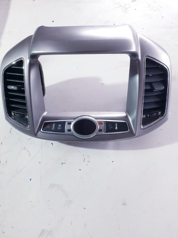 Grila ventilatie bord Chevrolet Captiva