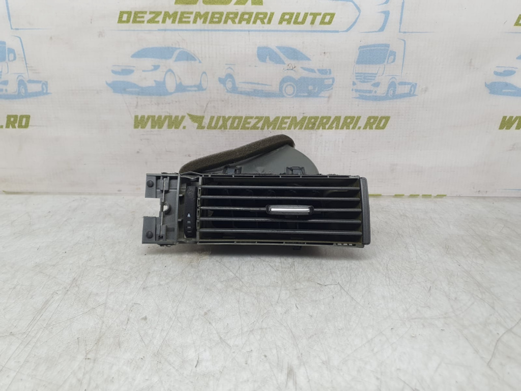 Grila ventilatie bord dreapta 4f1820902b Audi A6 4F/C6 [2004 - 2008]
