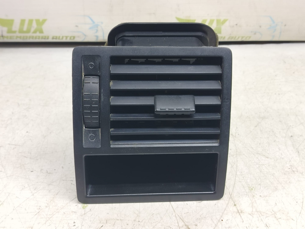 Grila ventilatie bord dreapta 7h1819204c Volkswagen VW Transporter T5 [2003 - 2009] 2.5 tdi BNZ