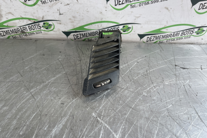 Grila ventilatie bord dreapta A9068300354 / A 906 830 03 54 Mercedes-Benz Sprinter 2 906 [2006 - 2013] Autoutilitara duba 5-usi