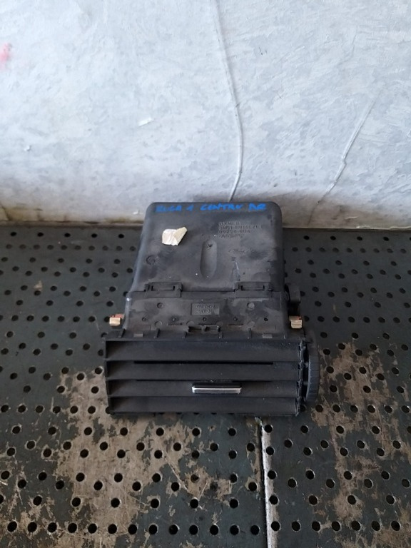 Grila ventilatie bord dreapta centrala ford kuga 1 3m51r014l21be