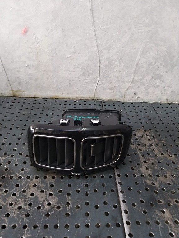 Grila ventilatie bord dreapta citroen c5 aircross 9817118477 m102080000
