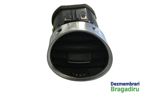 Grila ventilatie bord dreapta Cod: 3R0820902 3R0820902 Seat Exeo [2009 - 2012] Sedan 2.0 TDI MT (143...