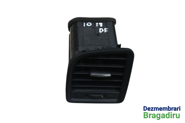 Grila ventilatie bord dreapta Cod: KD45-64830 KD45-64830 Mazda CX-5 (KE) [2011 - 2015] Crossover 2.2 SKYACTIV-D MT (150 hp) Cod motor: SHY1, Cutie manuala 6+1 trepte