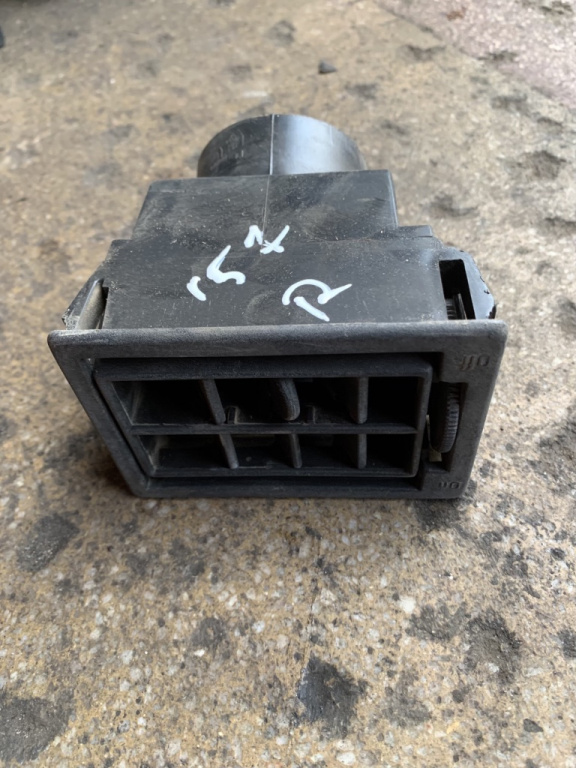 Grila ventilatie bord dreapta Dacia Pick-Up [1975 - 2006] Pickup 2 usi 1.9 MT (64hp)