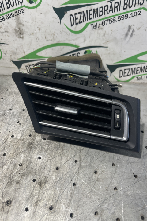 Grila ventilatie bord dreapta F5911586210 BMW Seria 7 F01/F02 [2008 - 2012] Sedan 730d AT (245 hp)