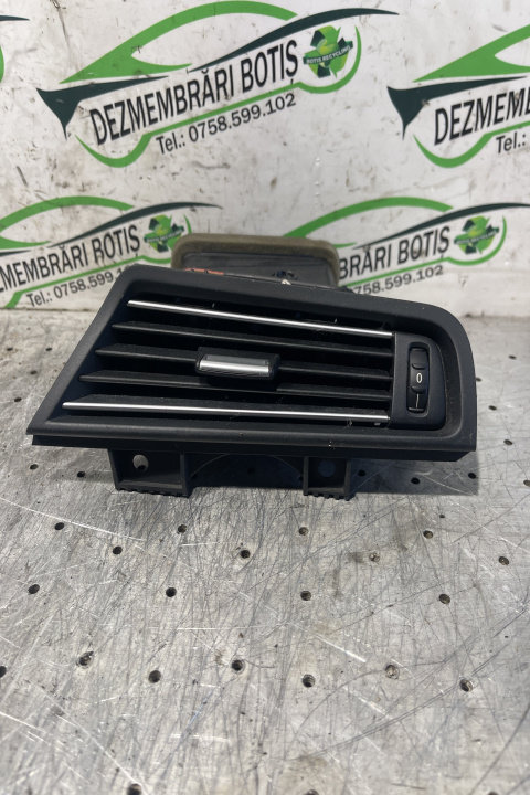 Grila ventilatie bord dreapta F5916689010 BMW Seria 5 F10 [2009 - 2013] Sedan 520 d MT (184 hp)