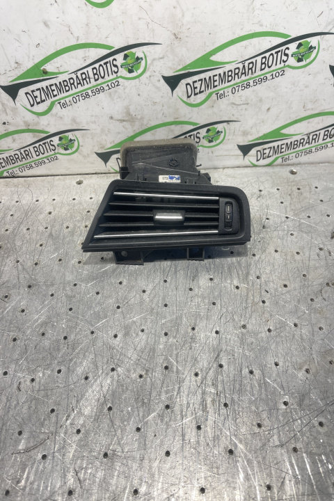 Grila ventilatie bord dreapta F5929190203 BMW Seria 5 F10 [2009 - 2013] Sedan 520 d MT (184 hp)